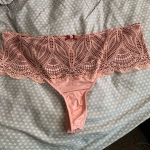 Lane Bryant Cacique 26/28 lace wide side thong